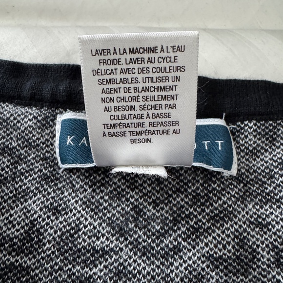 Karen Scott - Black and White Long Sleeves Knit - Picture 6 of 6